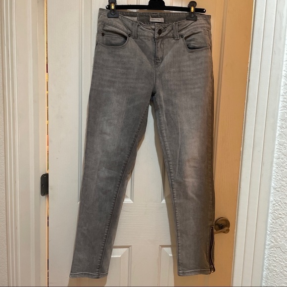 Uo Silence + Noise Gray Jeans High Rise Ankle Zip Twig Size 31 EUC 31x28 cropped - Picture 2 of 7